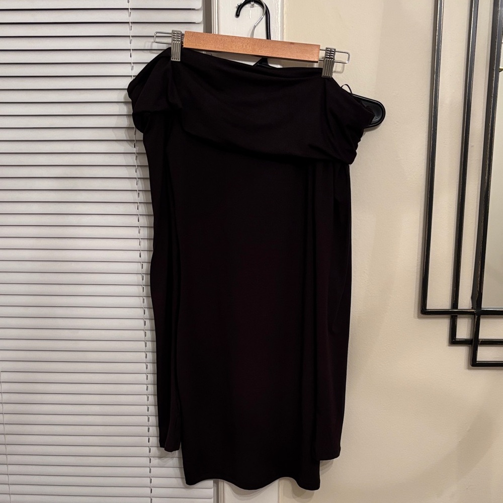 Divided Elegant Black off-Shoulder Dress
